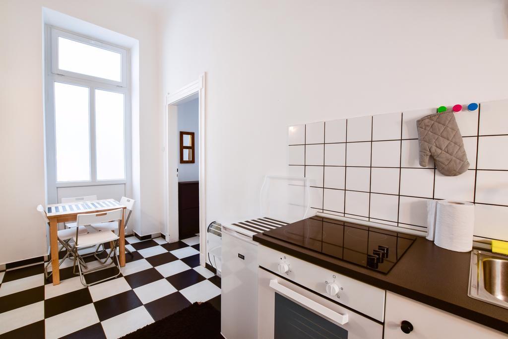 Chess Table - Lovely Home On The Shopping Street Βουδαπέστη Εξωτερικό φωτογραφία